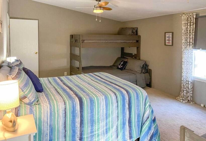 Lakefront Retreat W/ Dock, Bar Hut & Fireplace!