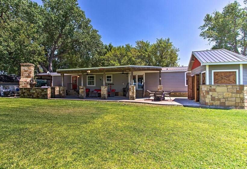 Lakefront Retreat W/ Dock, Bar Hut & Fireplace!