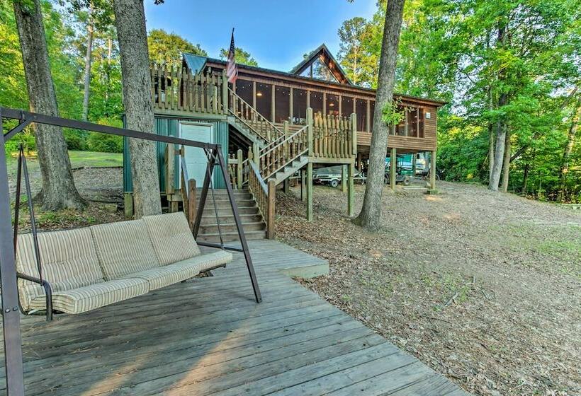 Lakefront Toledo Bend Cabin W/ Dock & Grill!