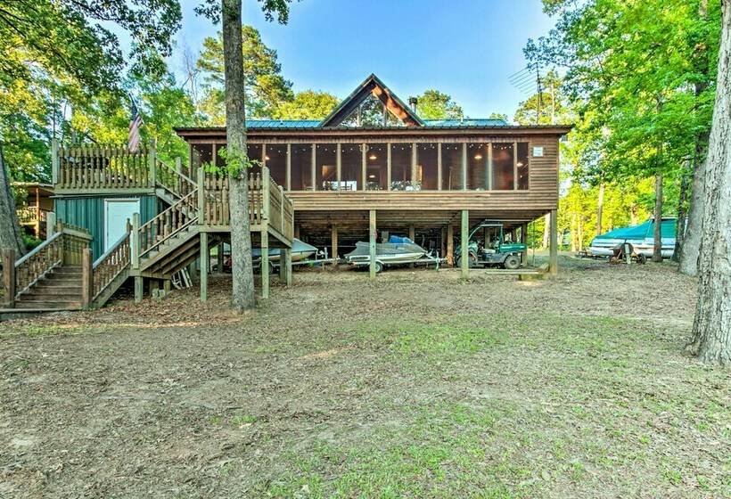 Lakefront Toledo Bend Cabin W/ Dock & Grill!