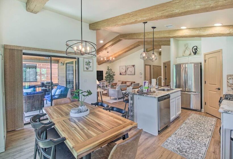 Game Room + Private Dock: Lakeside Cabin!