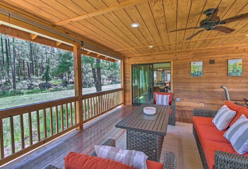 Game Room + Private Dock: Lakeside Cabin!