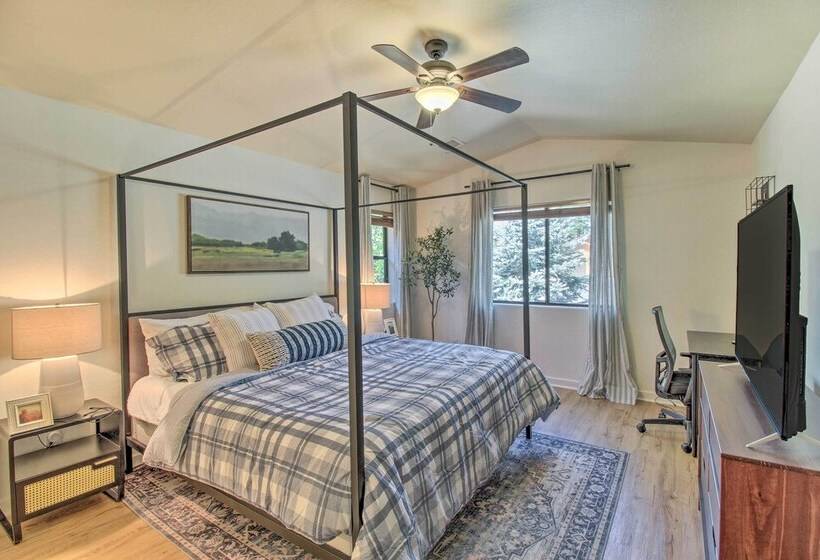 Game Room + Private Dock: Lakeside Cabin!