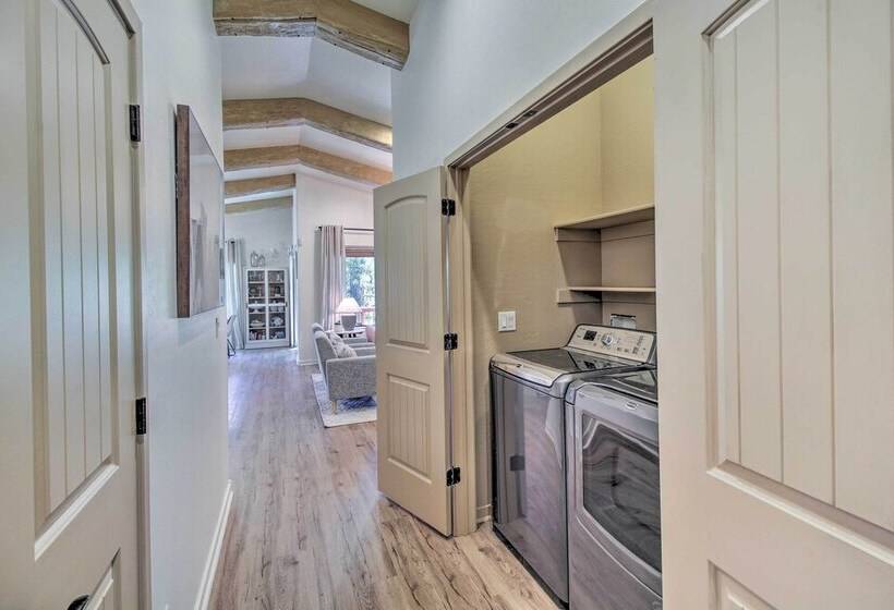 Game Room + Private Dock: Lakeside Cabin!