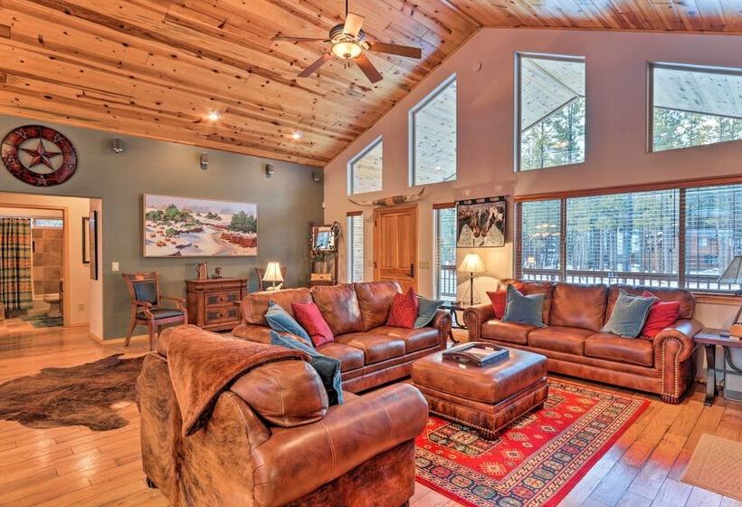 < 3 Mi To Pinetop Country Club: Luxe Cabin W/ Deck