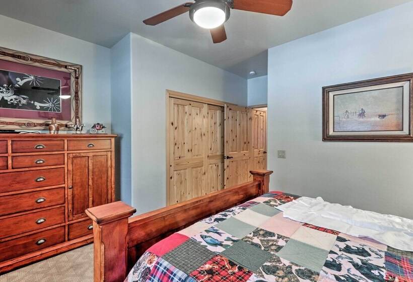 < 3 Mi To Pinetop Country Club: Luxe Cabin W/ Deck