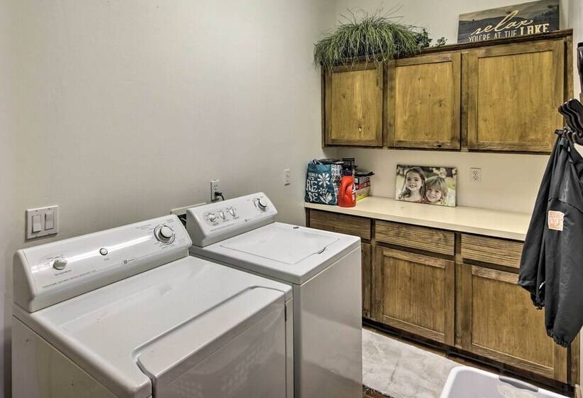 Lake Havasu City Home: Private Pool, Spa, & Grills