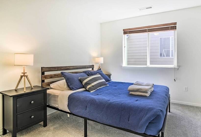 Lovely Vancouver Home < 18 Mi To Portland!