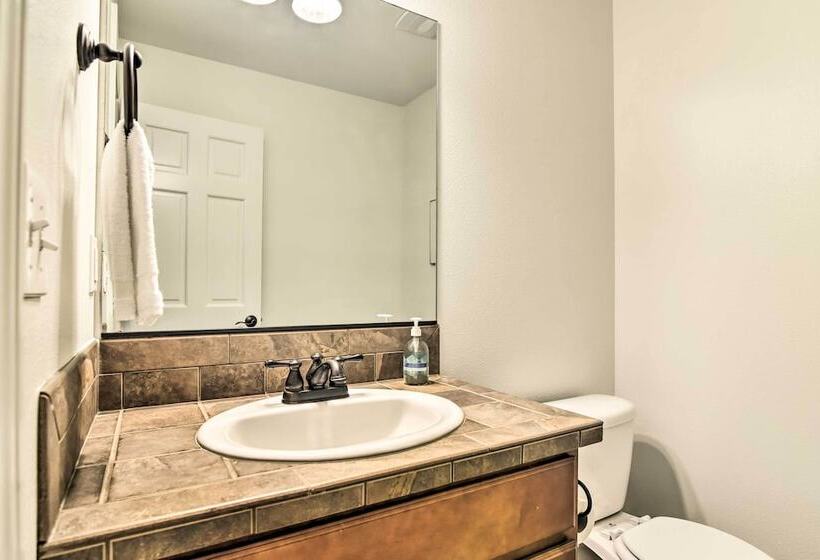 Lovely Vancouver Home < 18 Mi To Portland!