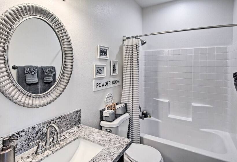 Luxe Home W/ Ohv Access, 5 Mi To Lake Mohave!