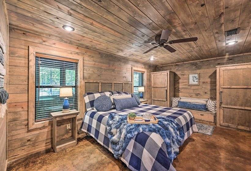 Luxe Broken Bow Cabin W/ Tesla Charging Station