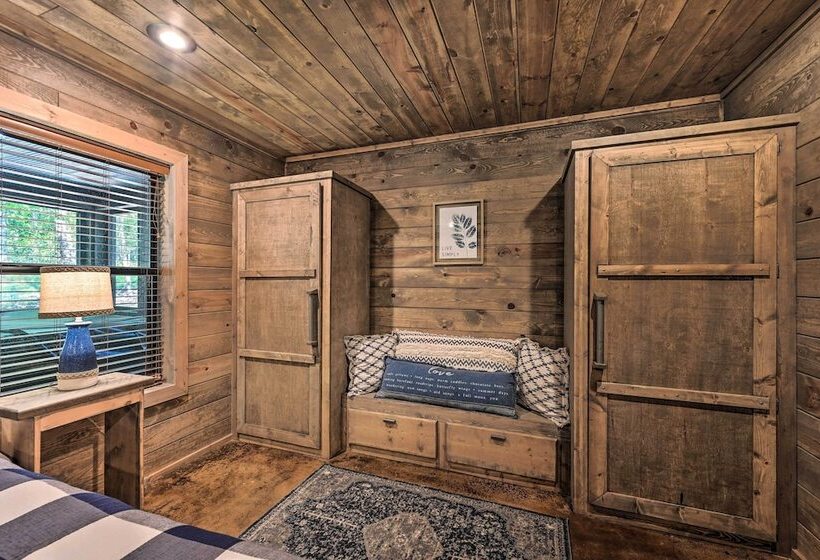 Luxe Broken Bow Cabin W/ Tesla Charging Station