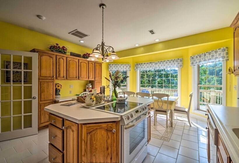 Luxe Lake Cumberland Retreat W/ Decks On 1 Acre!