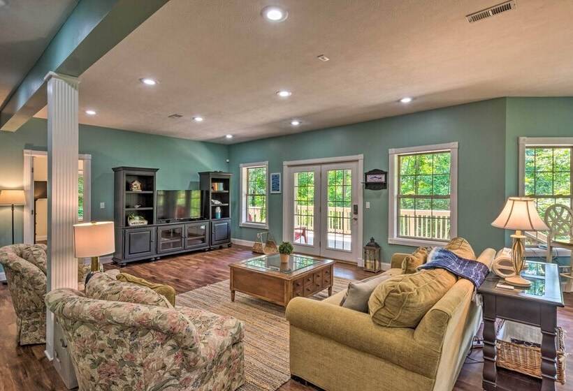 Luxe Lake Cumberland Retreat W/ Decks On 1 Acre!