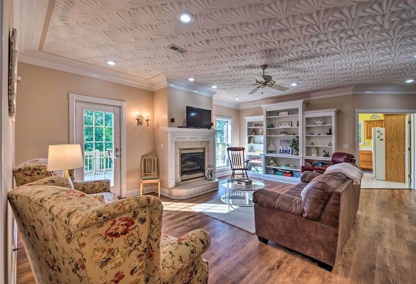 Luxe Lake Cumberland Retreat W/ Decks On 1 Acre!