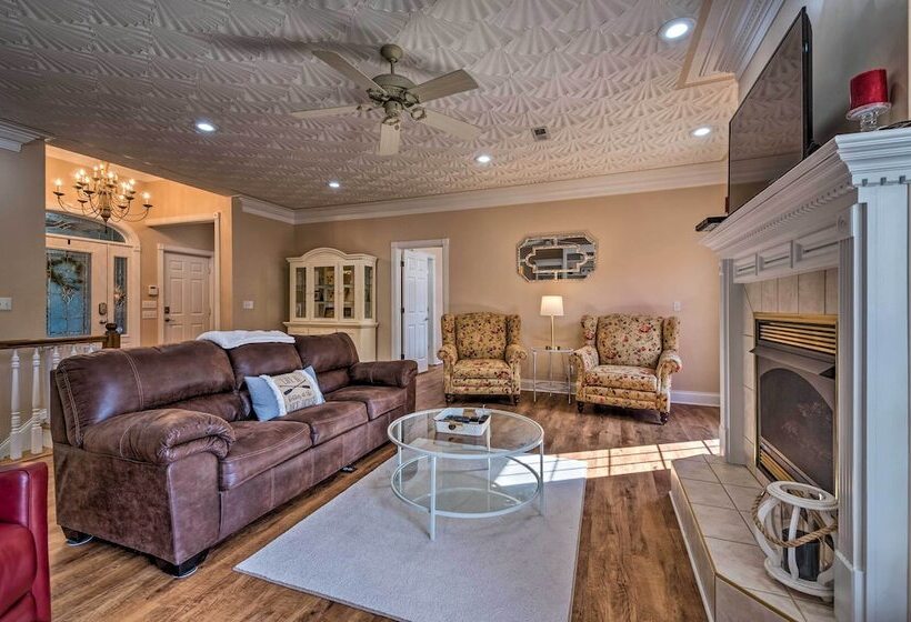 Luxe Lake Cumberland Retreat W/ Decks On 1 Acre!