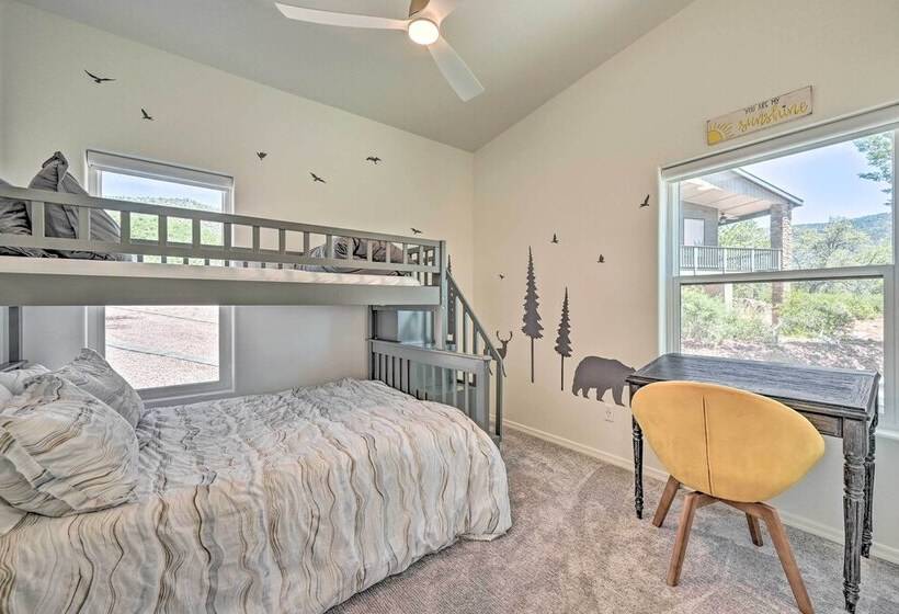 Mtn Views & Gas Fire Pit: Luxe Pine Escape!