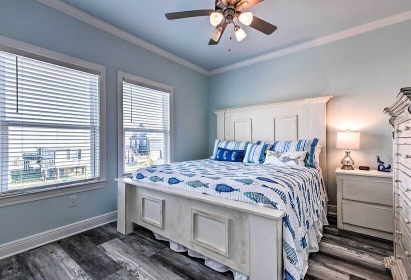 Luxe Stilted Home W/ Kayaks: Walk To Beach