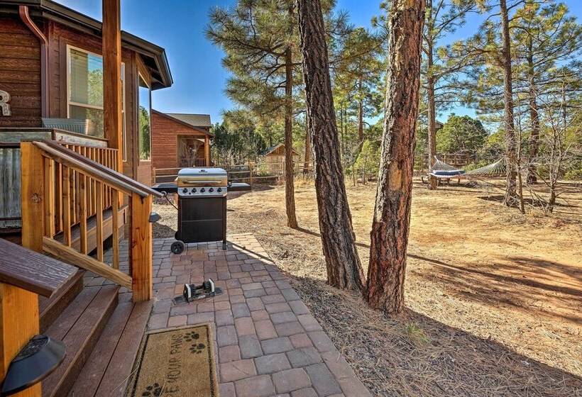 Luxe Cabin W/ Deck & Fenced Yard In Lakeside!