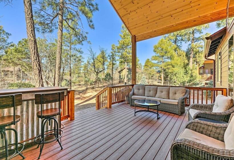 Luxe Cabin W/ Deck & Fenced Yard In Lakeside!