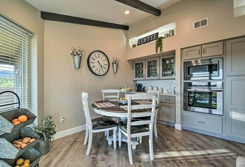 Luxury Fountain Hills Home W/ Stunning Views!