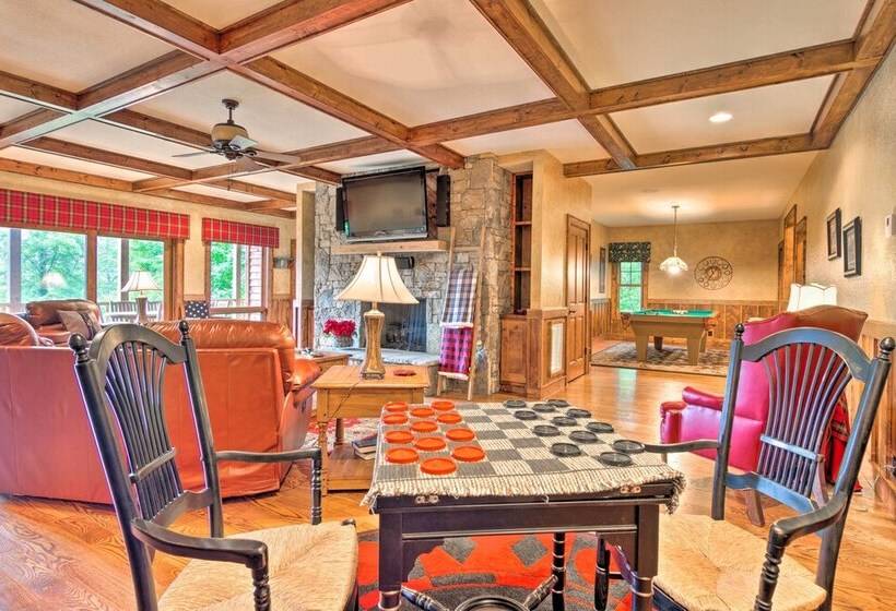 Grand Retreat In Bear Lake Reserve W/ Scenic Decks