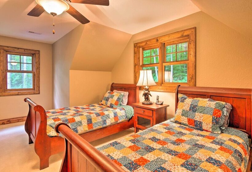 Grand Retreat In Bear Lake Reserve W/ Scenic Decks