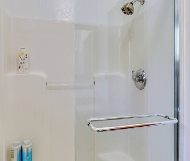 Mckinleyville Getaway W/ Hot Tub & Ocean Views!