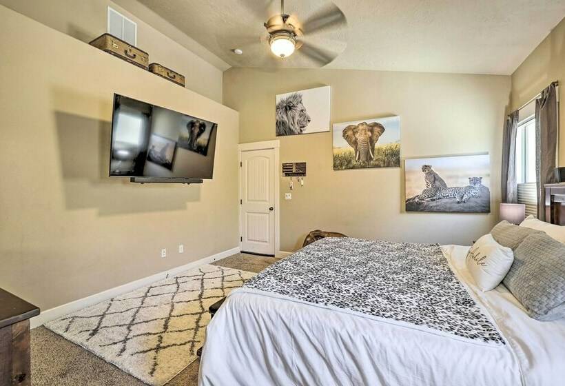 Meridian Home W/ Games & Patio: Pets Welcome!