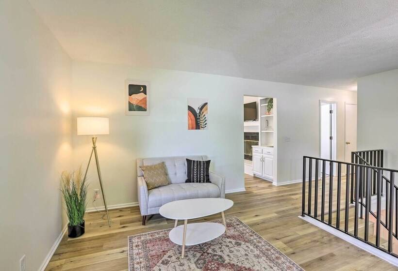 Modern Boho Gem: Yard + 10 Mi To Baxter Arena