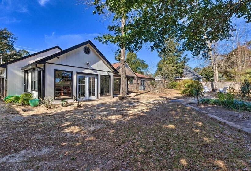 Modern Coastal Bungalow W/ Yard ~ Walk To Beach!