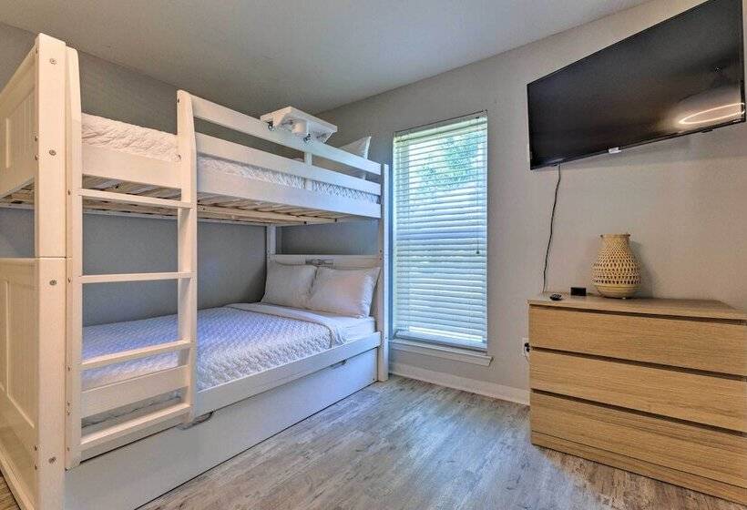 Modern Coastal Bungalow W/ Yard ~ Walk To Beach!