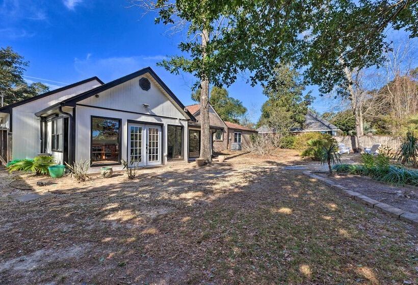 Modern Coastal Bungalow W/ Yard ~ Walk To Beach!