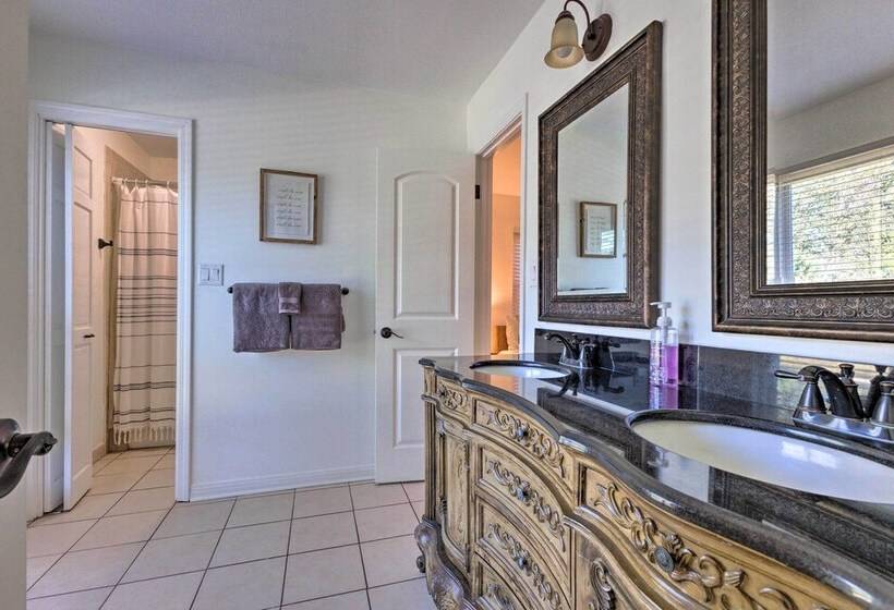 Modern Coastal Bungalow W/ Yard ~ Walk To Beach!