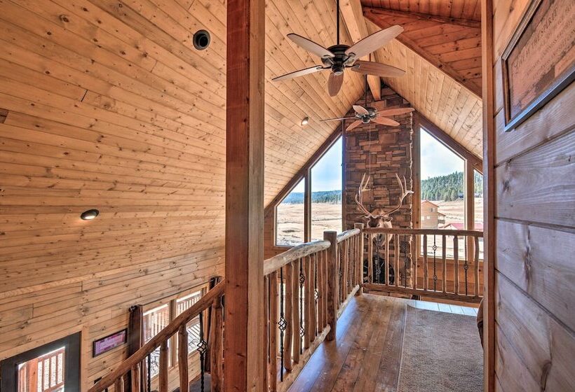 Cozy Family Cabin: Game Room, Near National Parks!