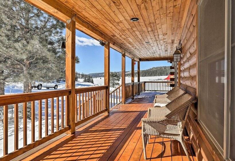 Cozy Family Cabin: Game Room, Near National Parks!