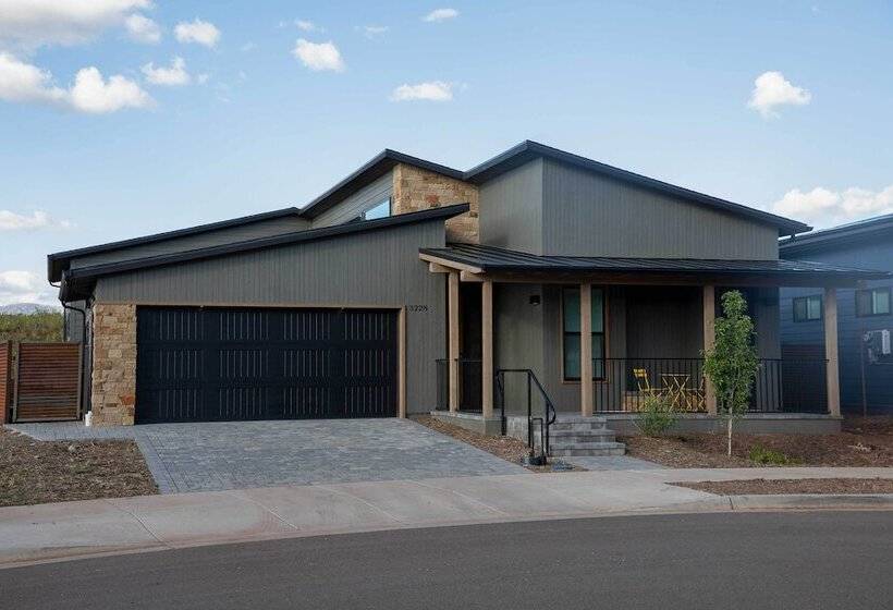 Modern Flagstaff Escape W/ Grill, 3 Mi To Downtown