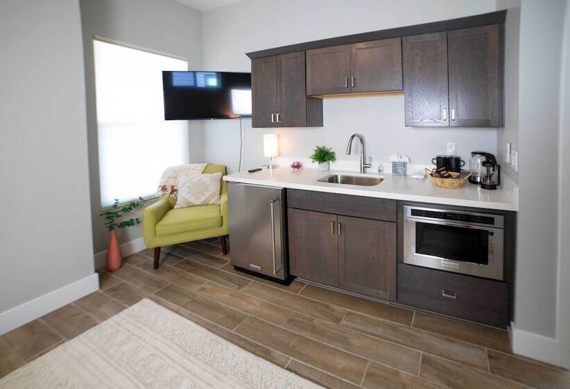 Modern Flagstaff Escape W/ Grill, 3 Mi To Downtown