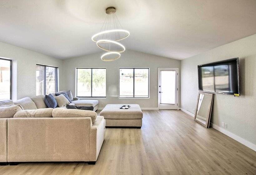 Modern Lake Havasu Retreat: Lake & Mountain Views!