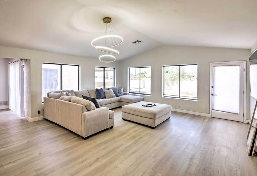 Modern Lake Havasu Retreat: Lake & Mountain Views!