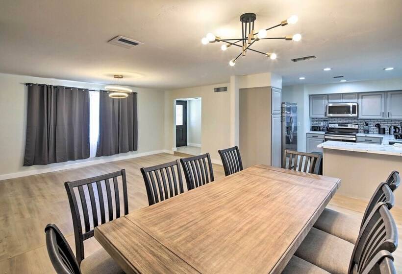 Modern Lake Havasu Retreat: Lake & Mountain Views!