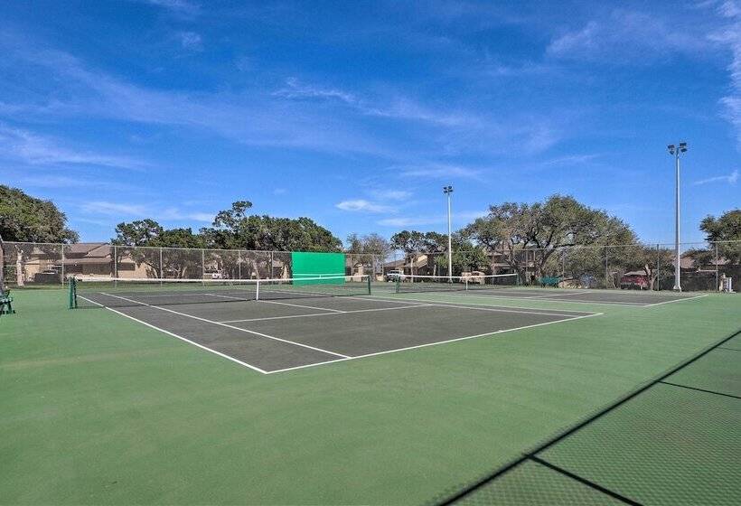 Modern Lake Travis Haven W/ Resort Amenities!