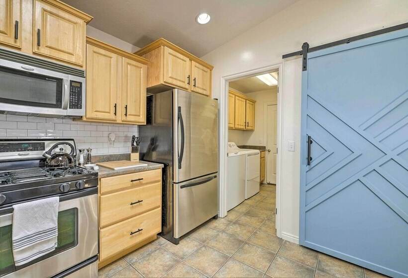 Modern Page Retreat W/ View, 9 Mi To Wahweap Beach