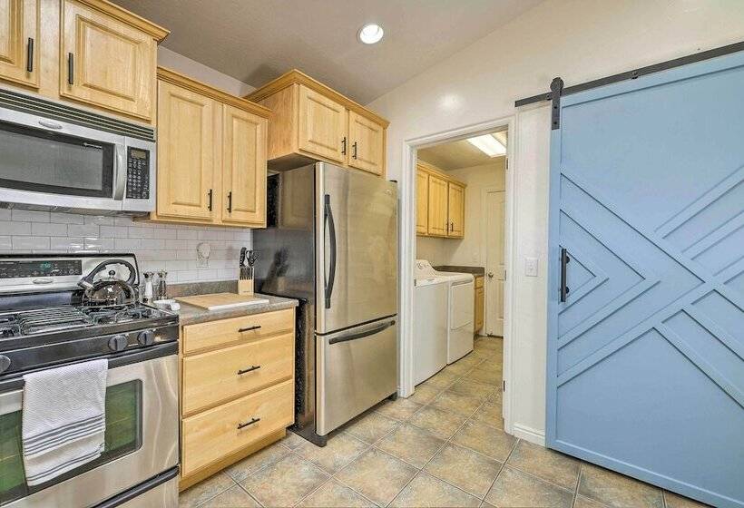 Modern Page Retreat W/ View, 9 Mi To Wahweap Beach