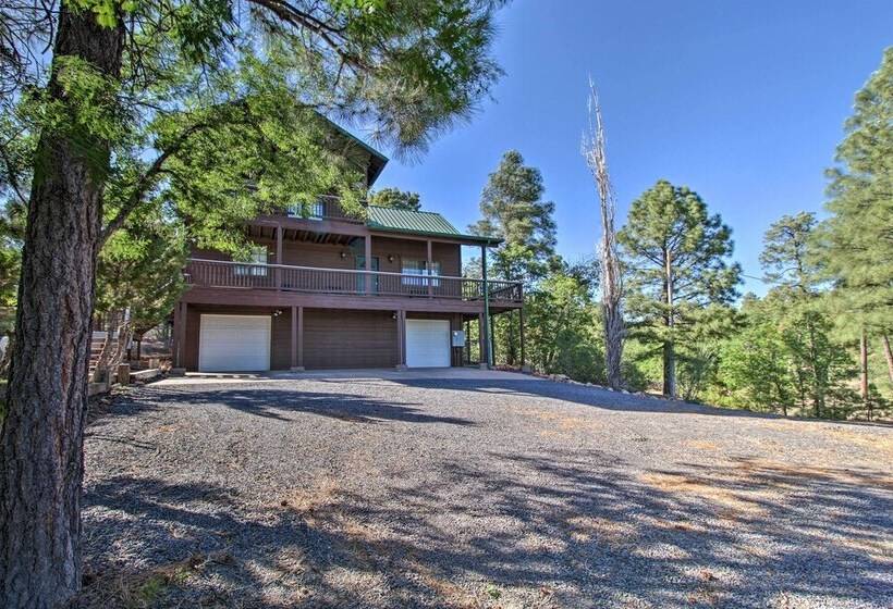 Modern Show Low Retreat W/ Deck & Mtn Views!