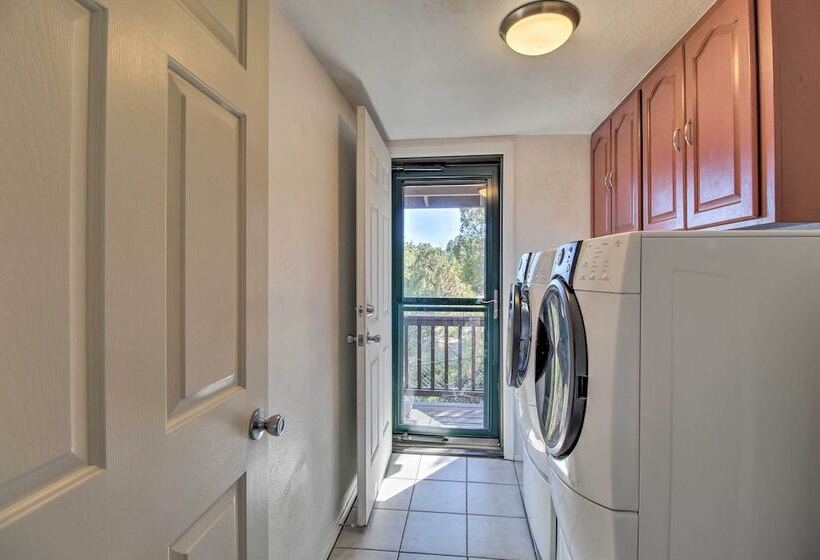 Modern Show Low Retreat W/ Deck & Mtn Views!