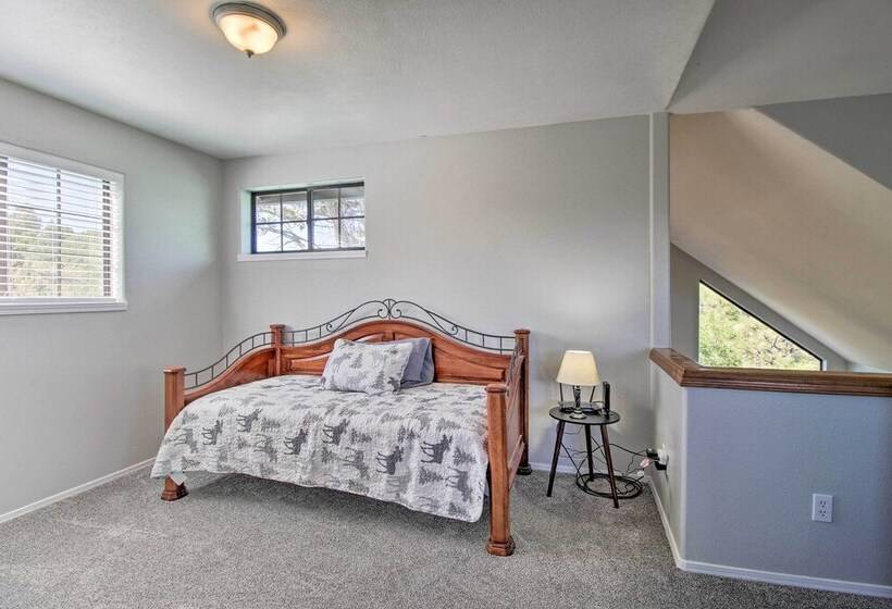 Modern Show Low Retreat W/ Deck & Mtn Views!