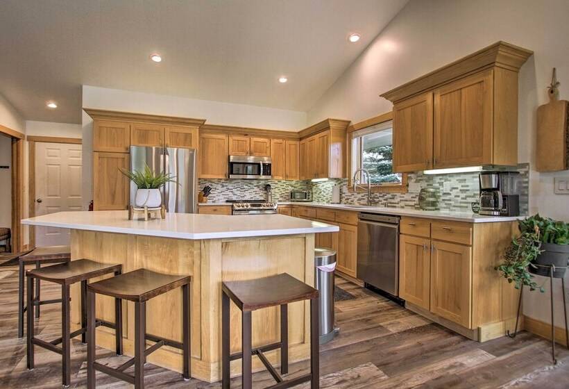 Moose Haven  Getaway: 6 Mi To Big Sky Slopes