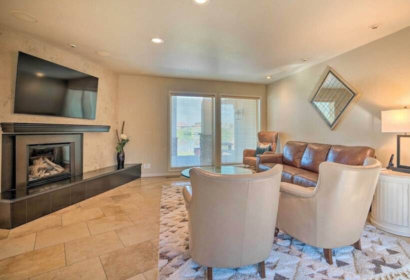 Moses Lake Retreat W/ Salt Water Hot Tub!