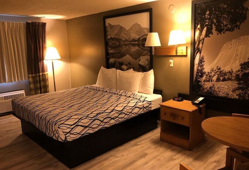 فندق على الطريق Wyo Inn